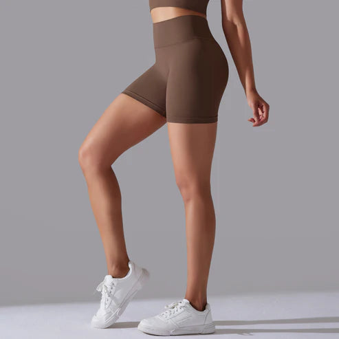 Fitness Fusion: Sportliches Dreier-Set mit Top, Shorts und langer High-Waist Sportleggings