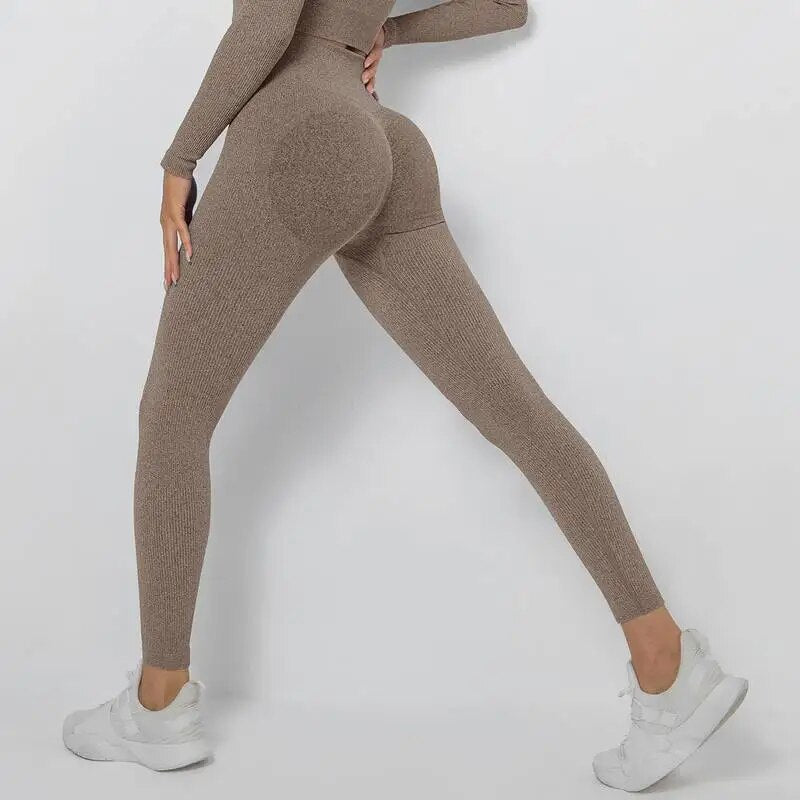 PACE High-Waist Sportleggings: Sportlich-Elegantes Design mit Booty-Lifting für Optimale Performance