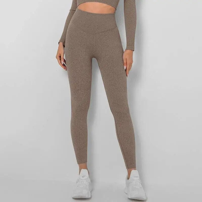 PACE High-Waist Sportleggings: Sportlich-Elegantes Design mit Booty-Lifting für Optimale Performance