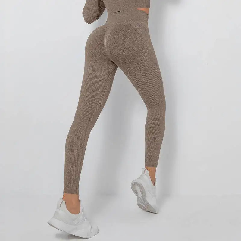 PACE High-Waist Sportleggings: Sportlich-Elegantes Design mit Booty-Lifting für Optimale Performance