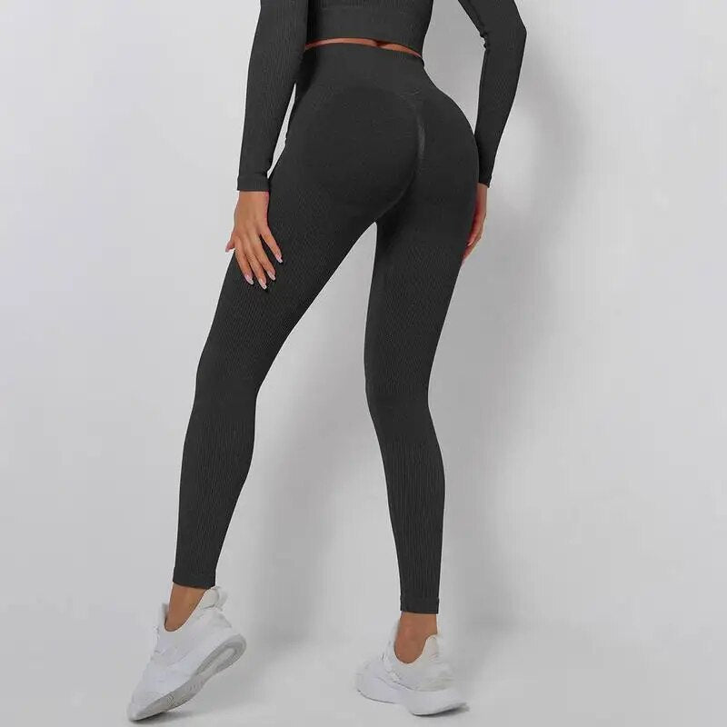 PACE High-Waist Sportleggings: Sportlich-Elegantes Design mit Booty-Lifting für Optimale Performance