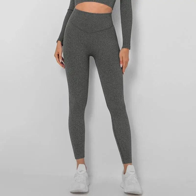 PACE High-Waist Sportleggings: Sportlich-Elegantes Design mit Booty-Lifting für Optimale Performance